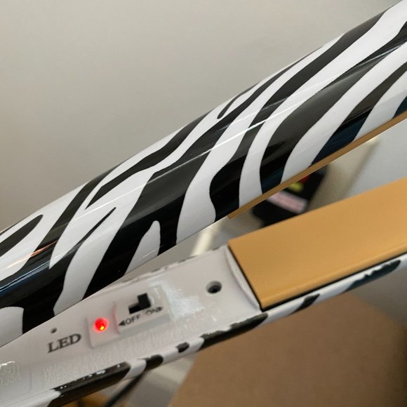 Chi Flat Iron - 1” Wide - Picture 2 of 2